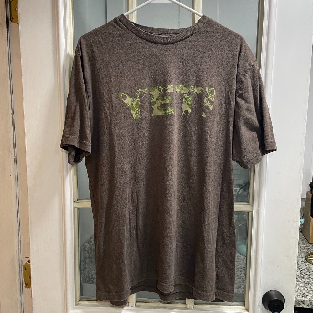 Yeti Brown heather Tshirt Mens Medium